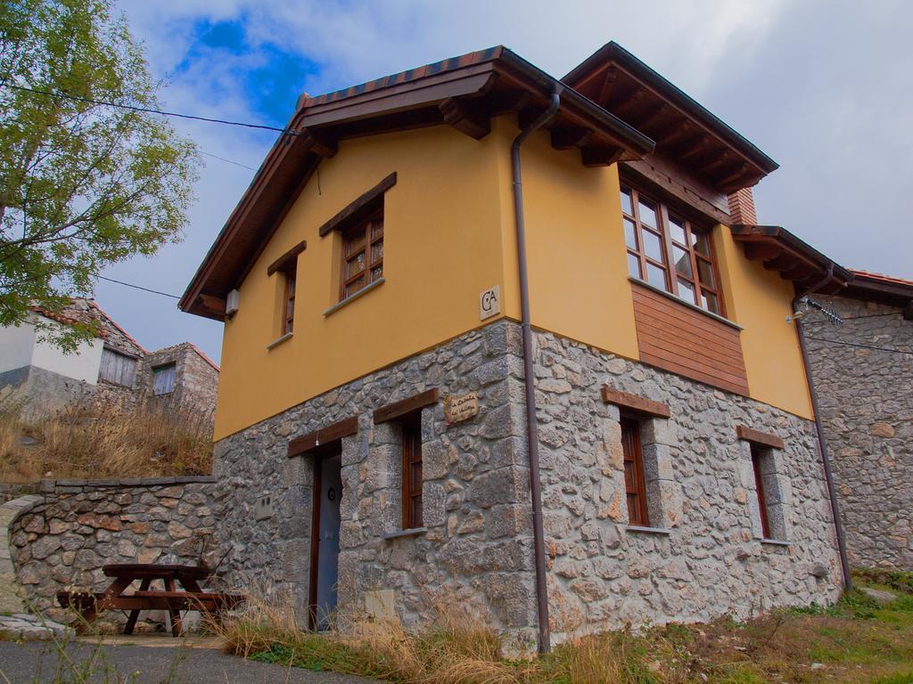 Casa Rural La Cabana Del Valleyu Sotres Εξωτερικό φωτογραφία