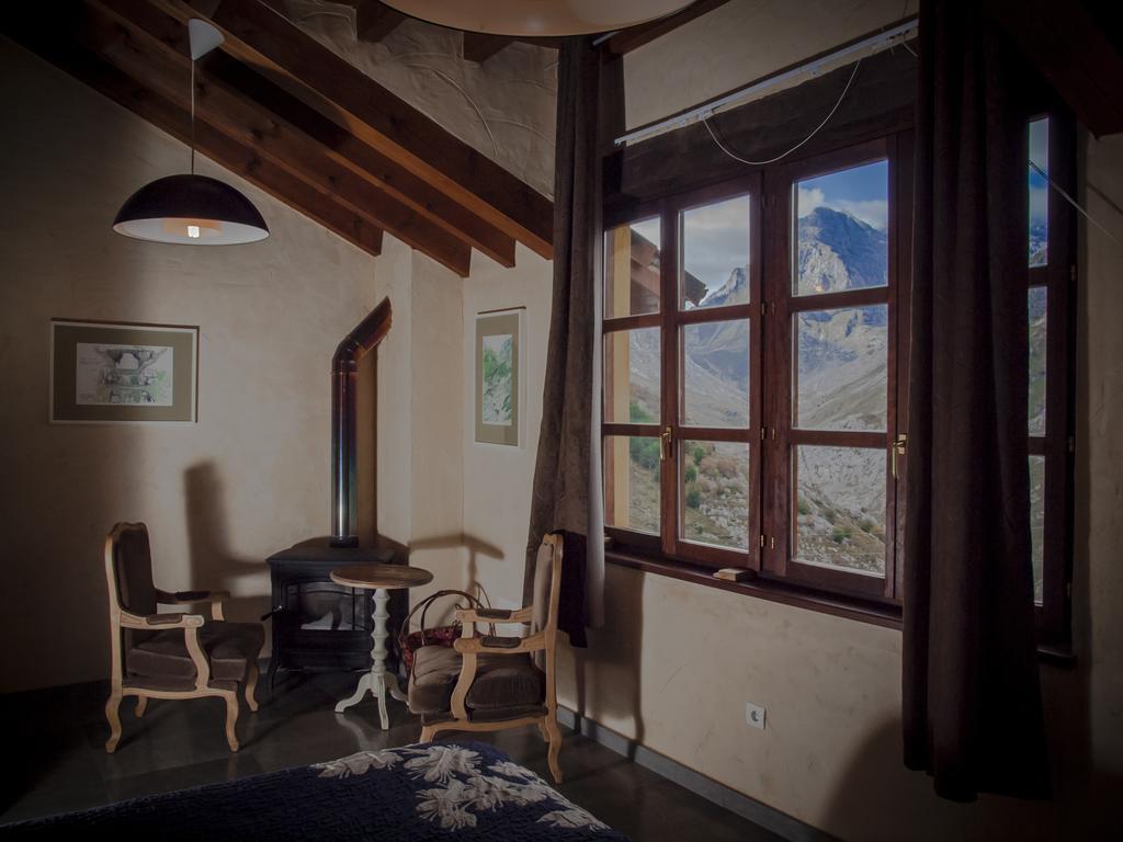 Casa Rural La Cabana Del Valleyu Sotres Δωμάτιο φωτογραφία